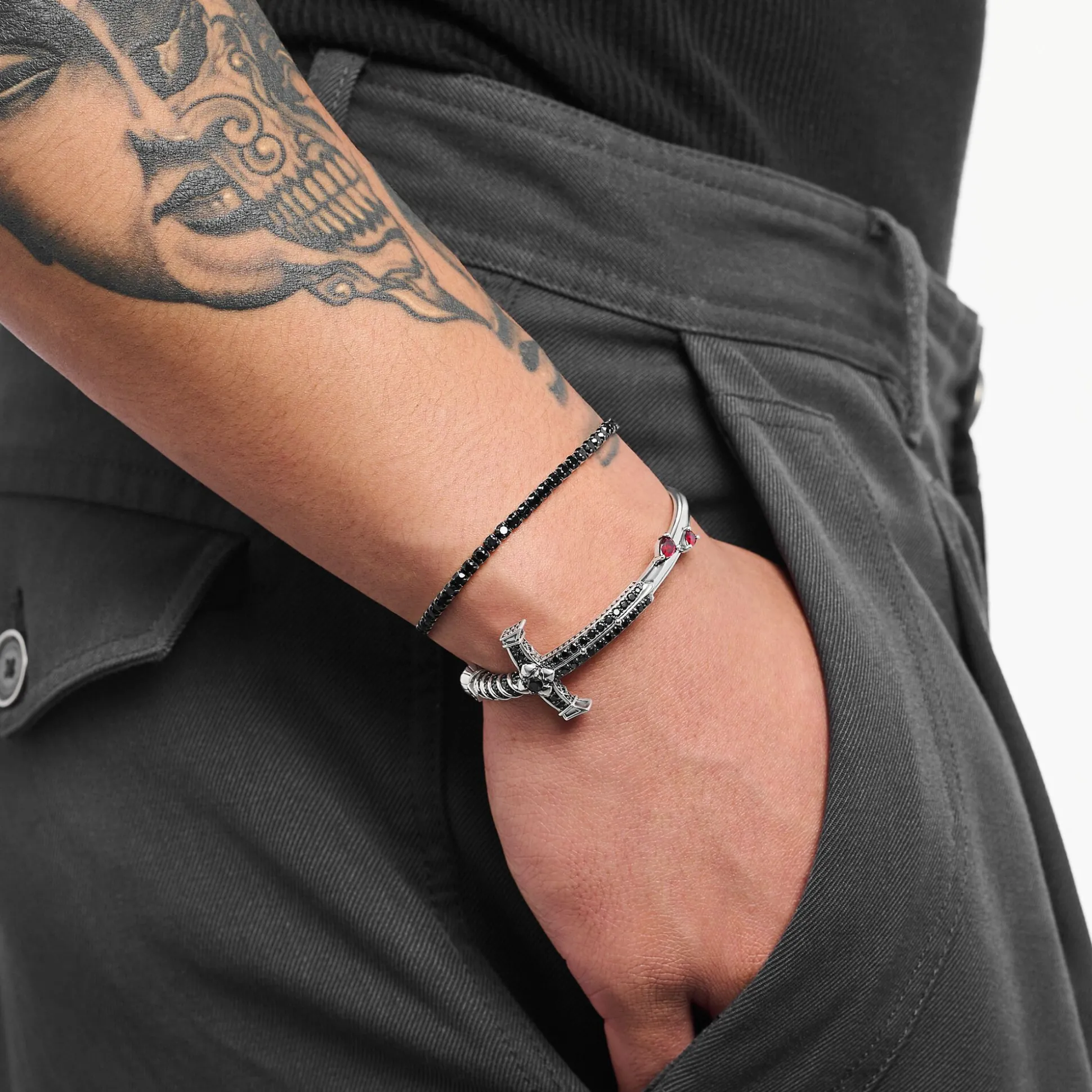 Flash Sale Armreif Schwert mit schwarzen und roten Steinen Silber geschwärzt Damen Armreife|925 Silber