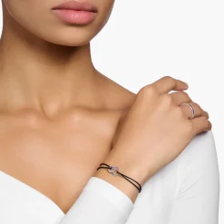 Discount Textilarmband schwarz mit zwei Ringen bunten Steinen Silber geschwärzt Damen Armbänder